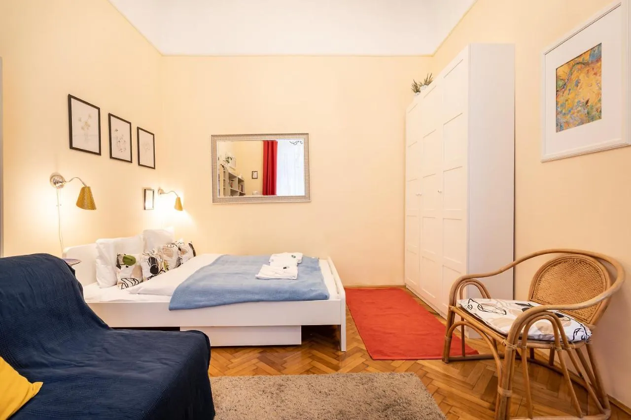 Bpr Pleasant Lair In The Center Apartman Budapest Magyarország
